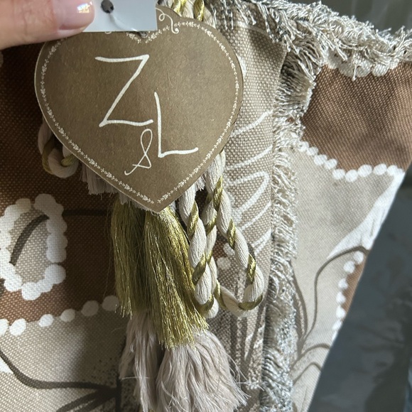 Artisan Fringed Tote Bag - Brown and Cream - Picture 9 of 11